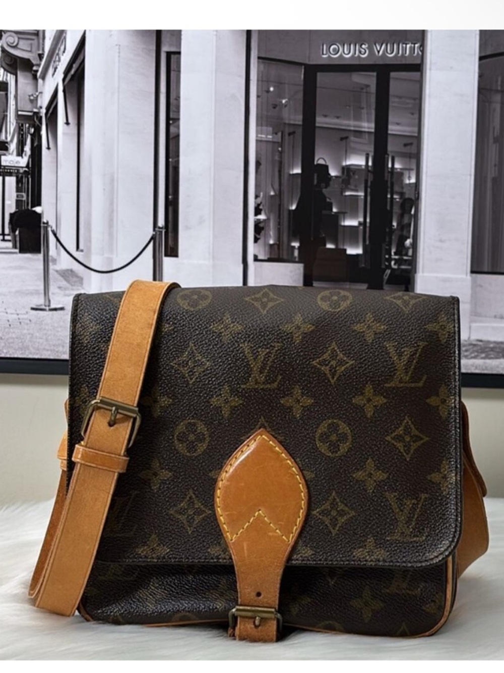 Louis Vuitton Cartouchiere GM Messanger Bag in iconic Monogram coated canvas - Picture 1 of 12